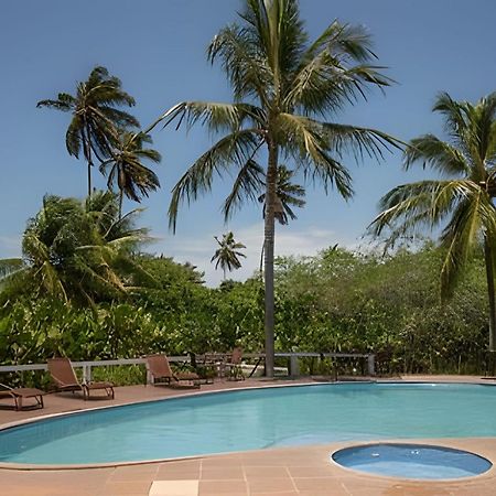 Em Frente A Praia De Taperapuan; Piscina; 1 Quarto; Wifi 300 Mbs; Estacionamento Gratuito 1 Veiculo Porto Seguro Zewnętrze zdjęcie
